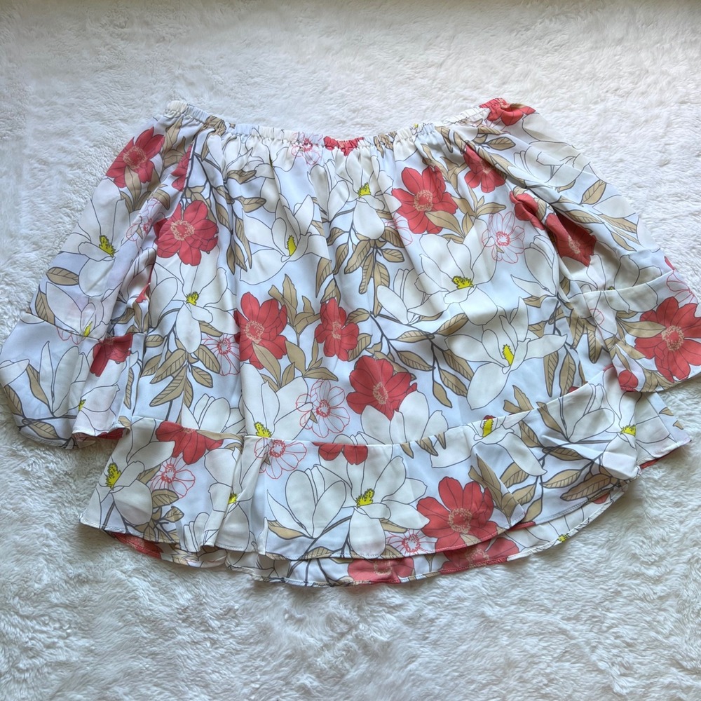 Three Eighty Two Floral Off Shoulder Ruffle Blouse White Red Size  Large NEW - Picture 2 of 12